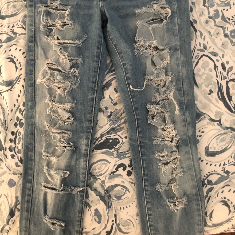 American Eagle High Rise Ripped Jeans - Picture 6 of 7